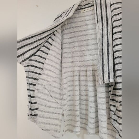 The Impeccable Pig grey striped waterfall open front cardigan Size S - Picture 8 of 9
